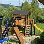 Medveď, Vlk, Líška Zrubová Rozprávka Nad Rybníkom * Kostolna Ves
