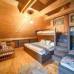 Chalet Medveď, Vlk, Líška Zrubová Rozprávka Nad Rybníkom *