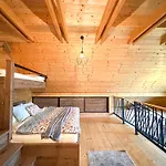 Chalet Medveď, Vlk, Líška Zrubová Rozprávka Nad Rybníkom