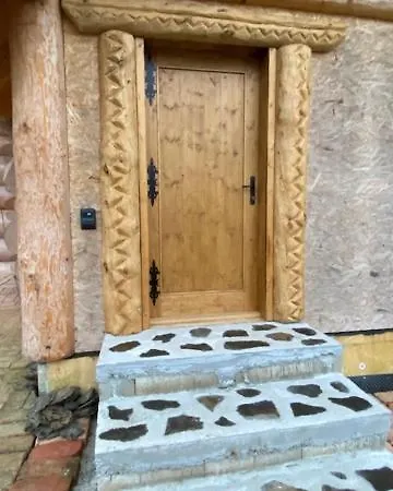 Medveď, Vlk, Líška Zrubová Rozprávka Nad Rybníkom * Kostolna Ves