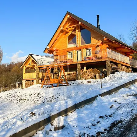 Medved, Vlk, Liska Zrubova Rozpravka Nad Rybnikom Chalet
