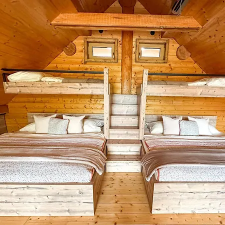 Chalet Medved, Vlk, Liska Zrubova Rozpravka Nad Rybnikom *