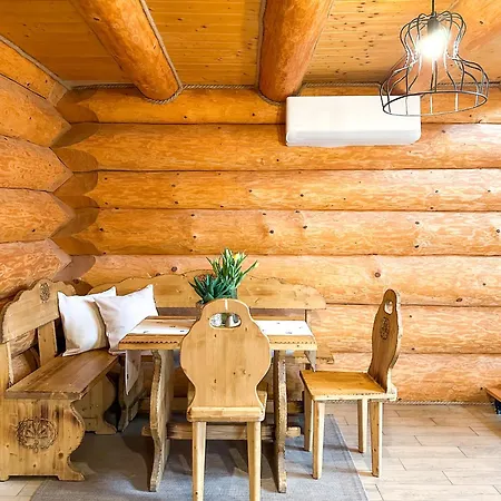 Medved, Vlk, Liska Zrubova Rozpravka Nad Rybnikom Kostolna Ves