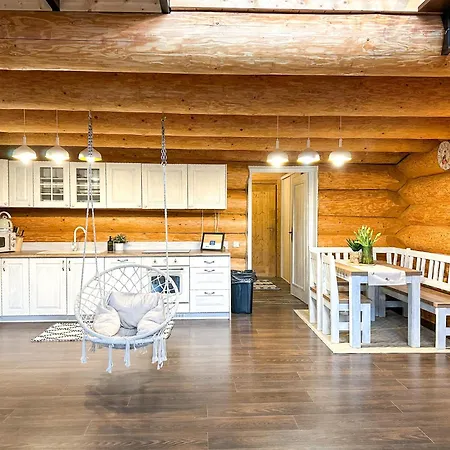 Medved, Vlk, Liska Zrubova Rozpravka Nad Rybnikom *