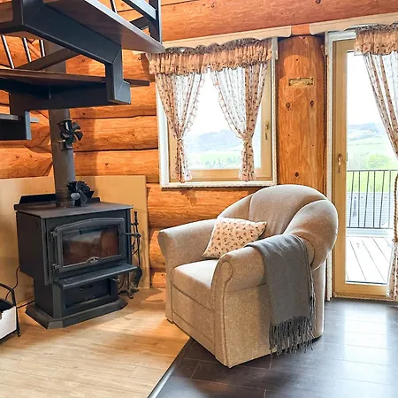 Medveď, Vlk, Líška Zrubová Rozprávka Nad Rybníkom Kostolna Ves