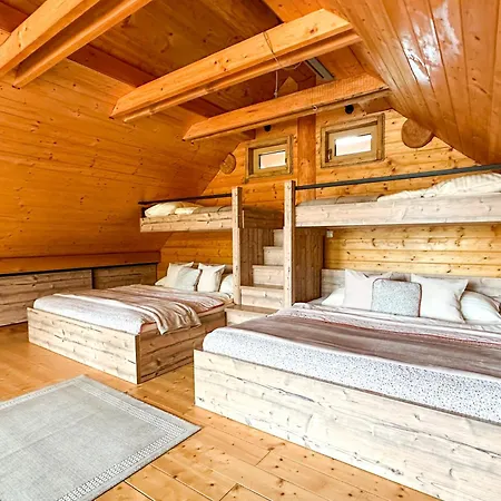 木屋 Medved, Vlk, Liska Zrubova Rozpravka Nad Rybnikom Kostolna Ves