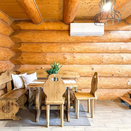 木屋 Medved, Vlk, Liska Zrubova Rozpravka Nad Rybnikom