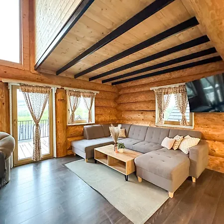 Medveď, Vlk, Líška Zrubová Rozprávka Nad Rybníkom *