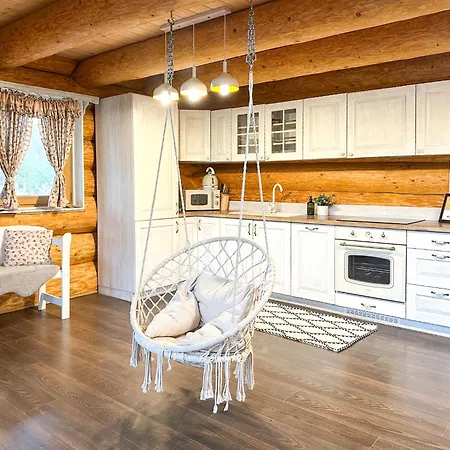 Medveď, Vlk, Líška Zrubová Rozprávka Nad Rybníkom Kostolna Ves